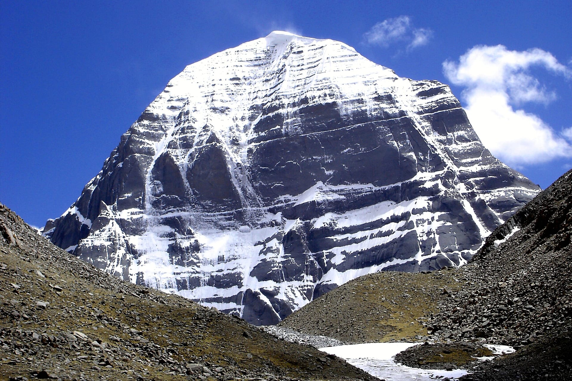 https://magestictourandtravels.com/