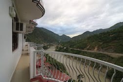 hill view hotels in Chopta
